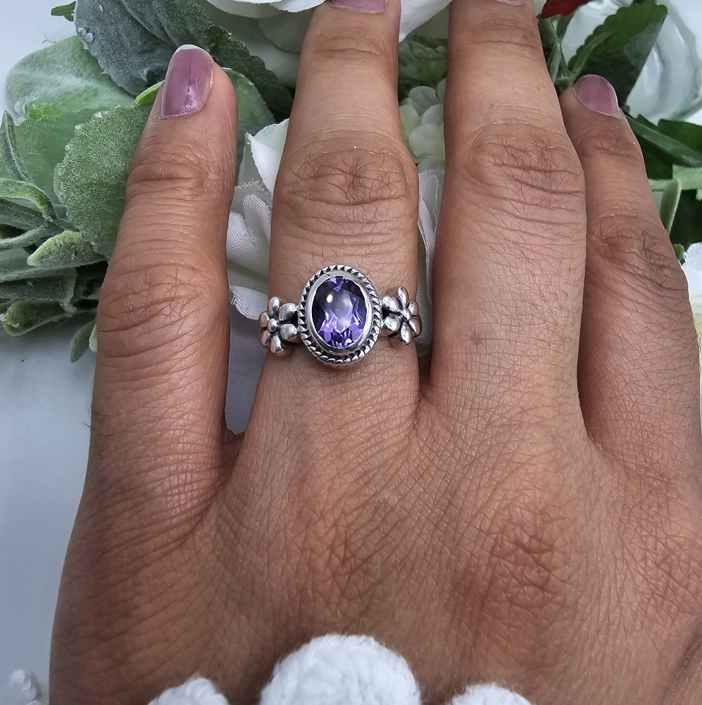🥰 FEBRUARY LOVE RING - Picture 4 of 6